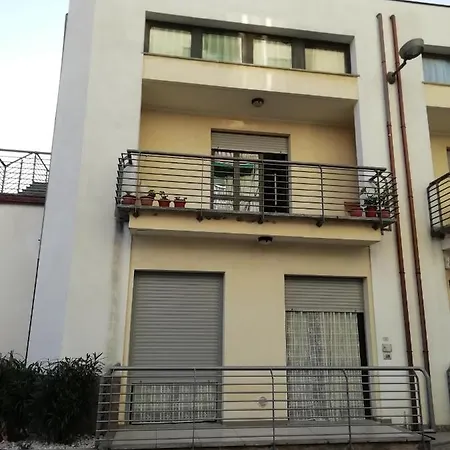 Via Giorgio Canale 72 Chiavari